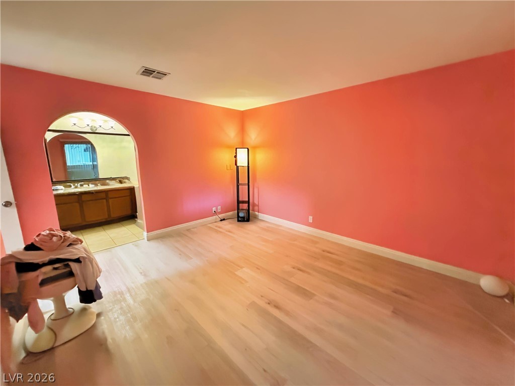 Photo 9 of 46, 1852 N Decatur Boulevard #101