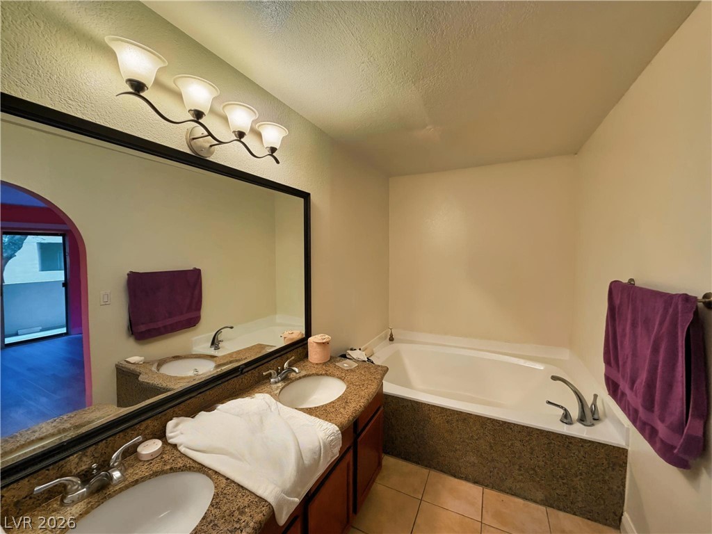 Photo 40 of 46, 1852 N Decatur Boulevard #101