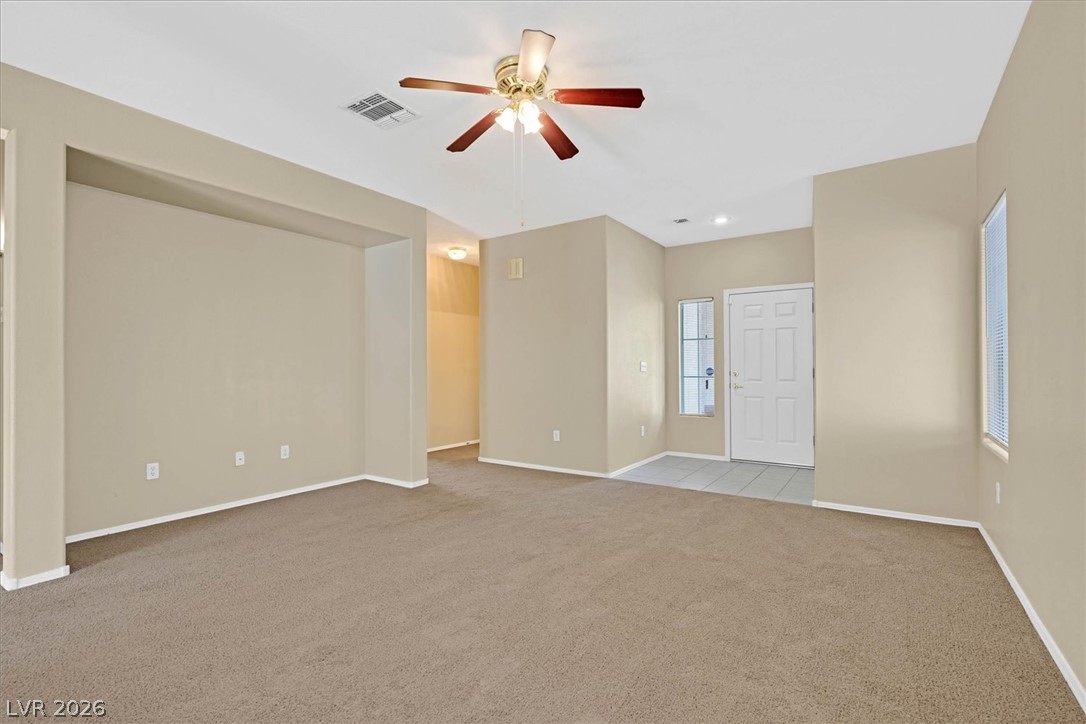 Photo 3 of 2553 Leighton Avenue