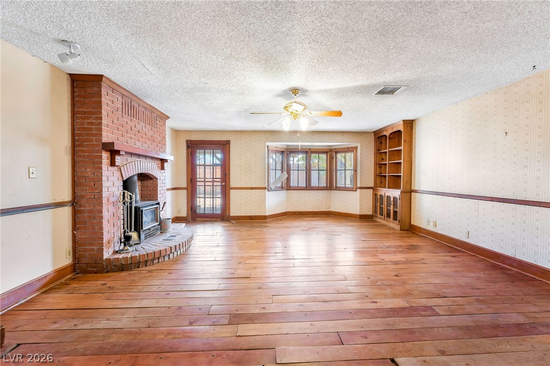 Photo 2 of 428 Bolsa Drive