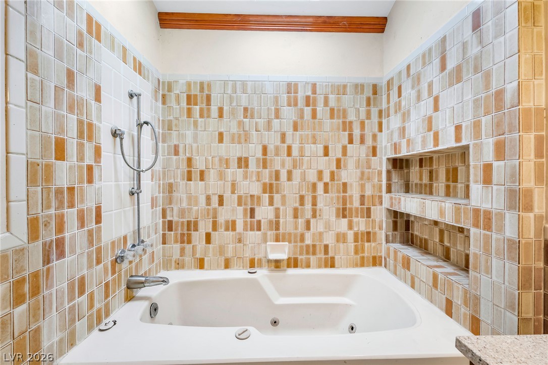 Photo 12 of 24, 428 Bolsa Drive