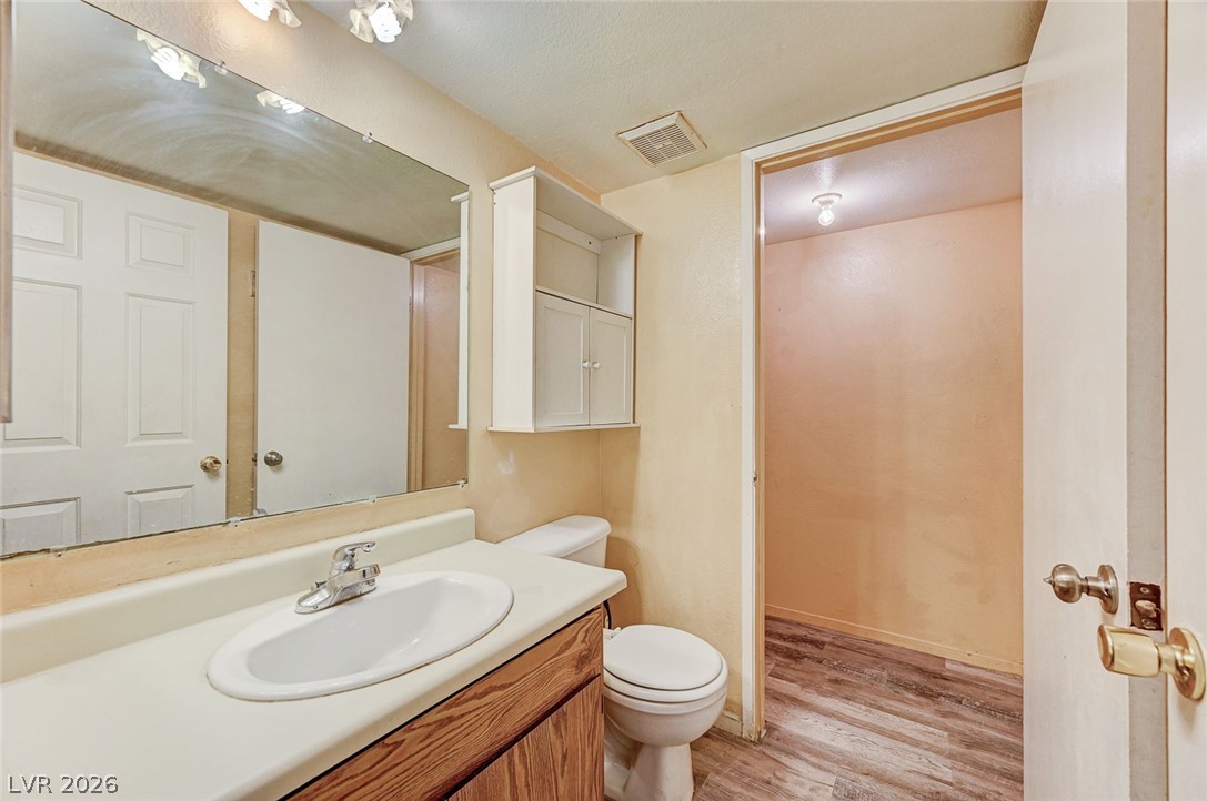 Photo 24 of 47, 3567 Arville Street #702B