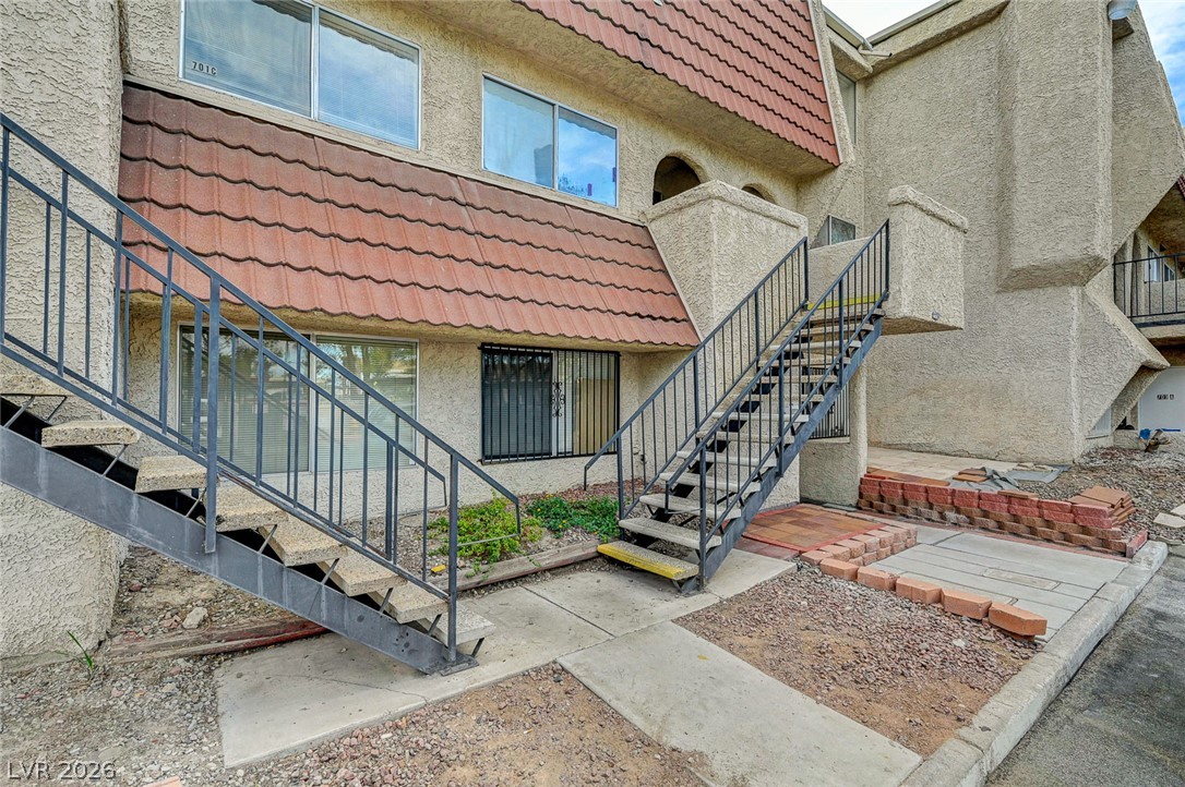 Photo 3 of 3567 Arville Street #702B