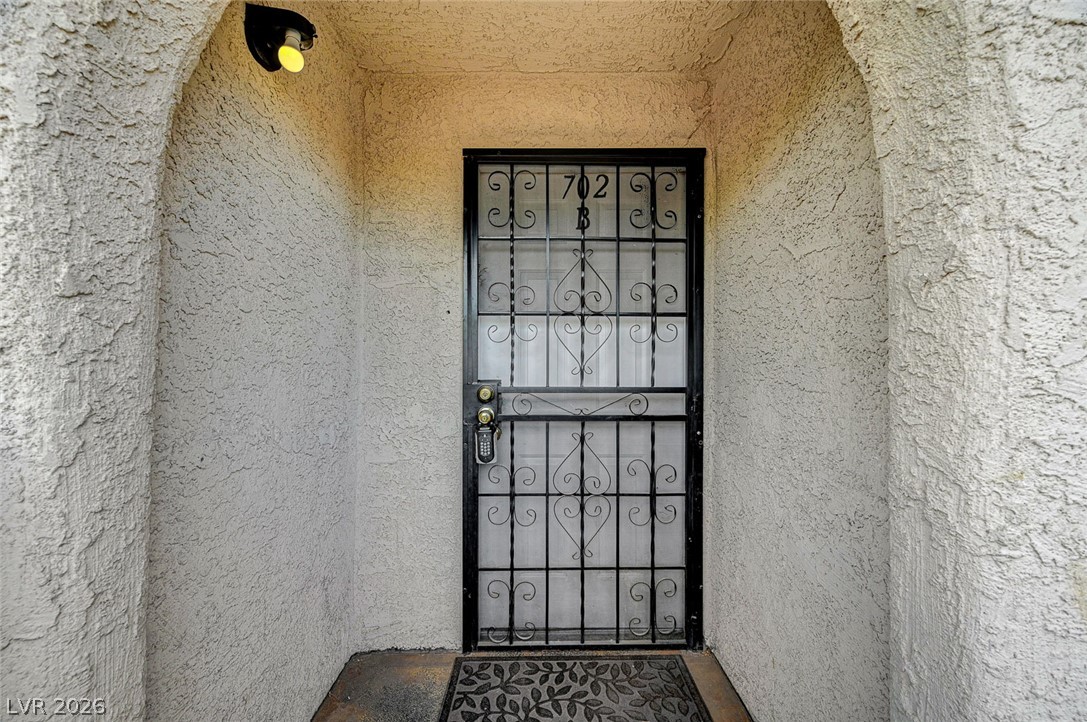 Photo 6 of 47, 3567 Arville Street #702B