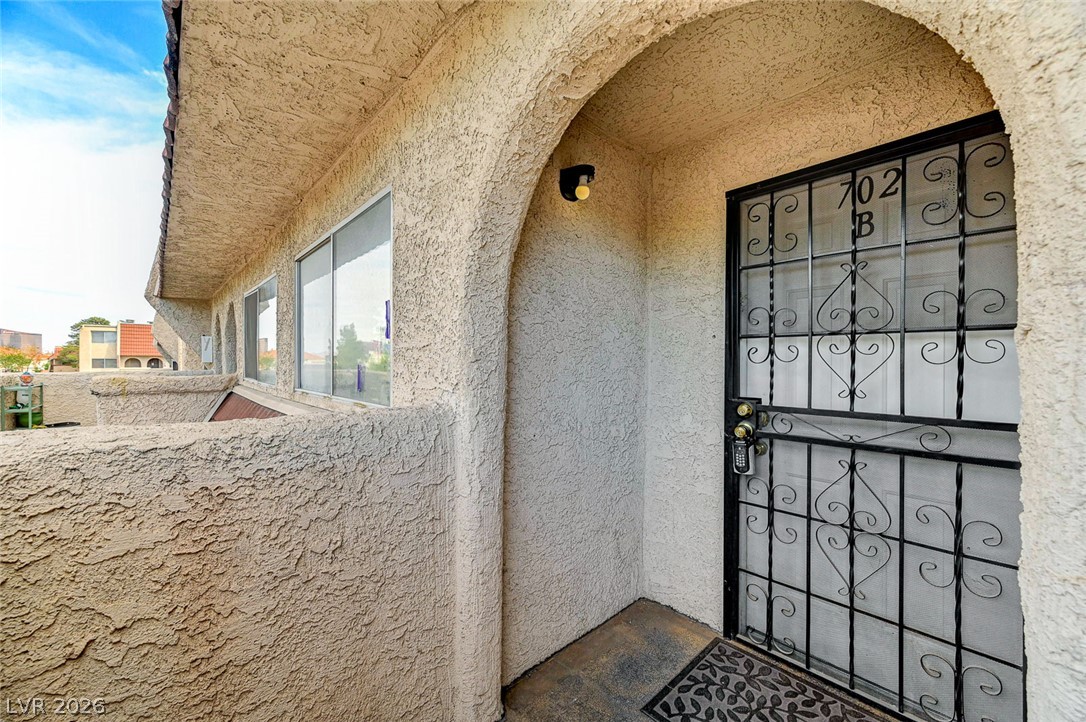 Photo 7 of 47, 3567 Arville Street #702B