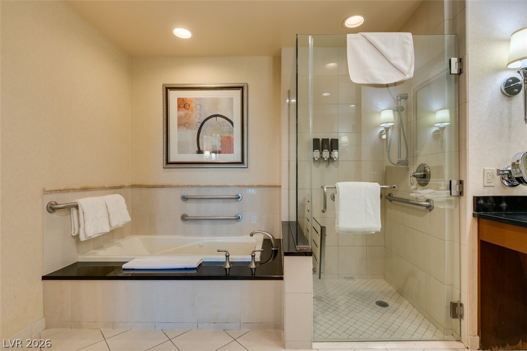Photo 28 of 41, 125 E HARMON Avenue #518