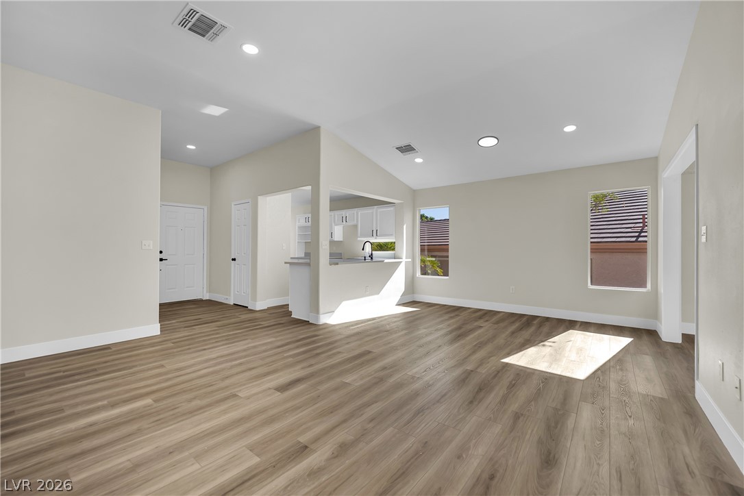 Photo 12 of 31, 2039 Poppywood Avenue