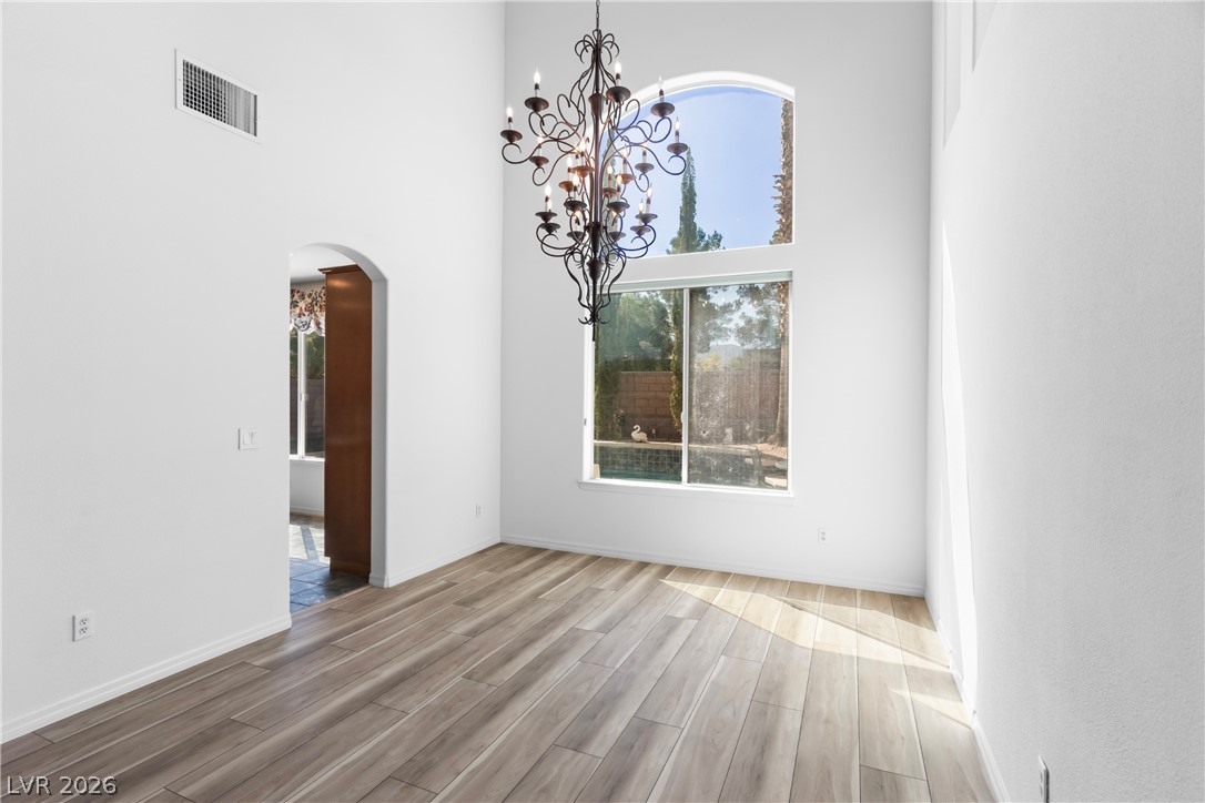 Photo 7 of 48, 1409 Minuet Street
