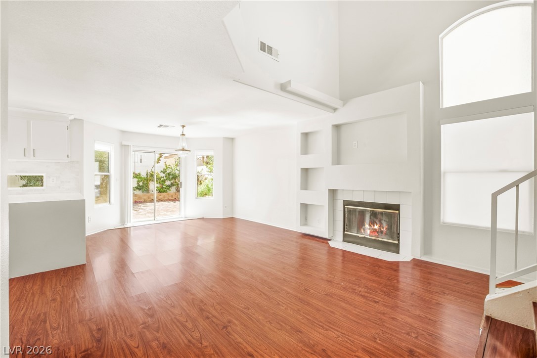 Photo 11 of 49, 6609 Ives Avenue