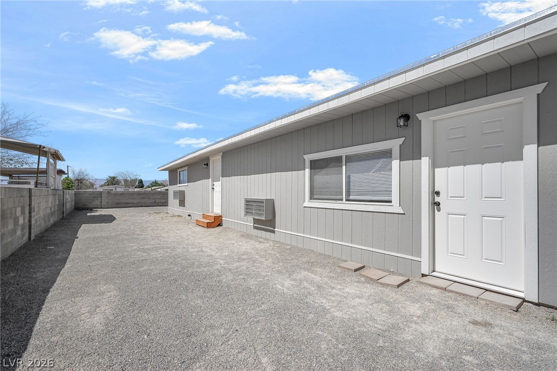 Photo 6 of 33, 2233 Toiyabe Street