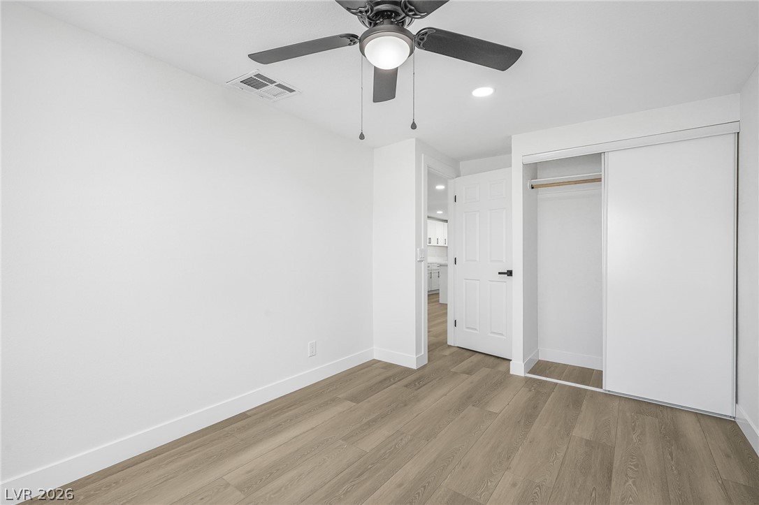 Photo 15 of 33, 2233 Toiyabe Street
