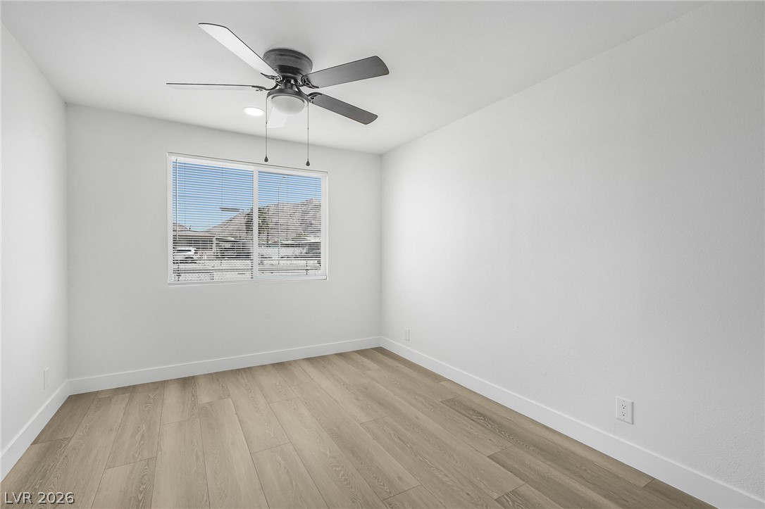 Photo 16 of 33, 2233 Toiyabe Street