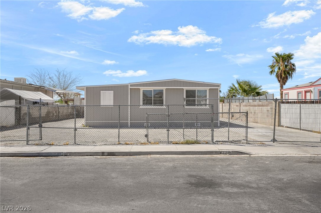 Photo 33 of 33, 2233 Toiyabe Street