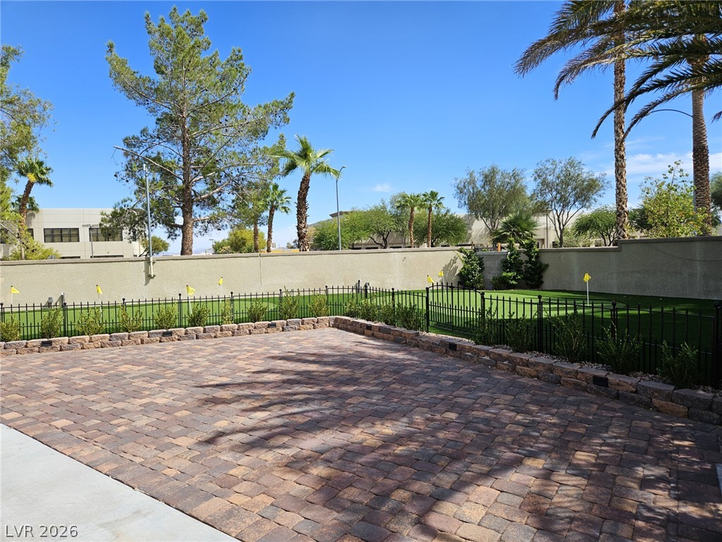 Photo 7 of 24, 8175 Arville Street #33