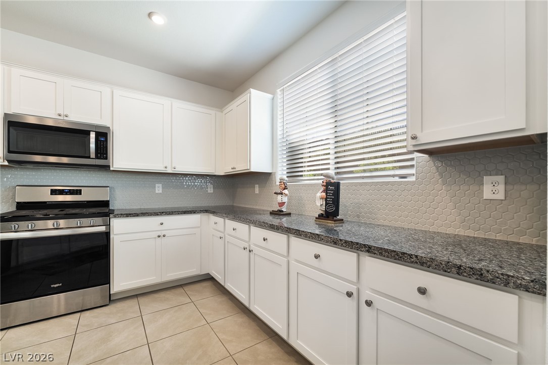 Photo 5 of 1371 Graphite Avenue