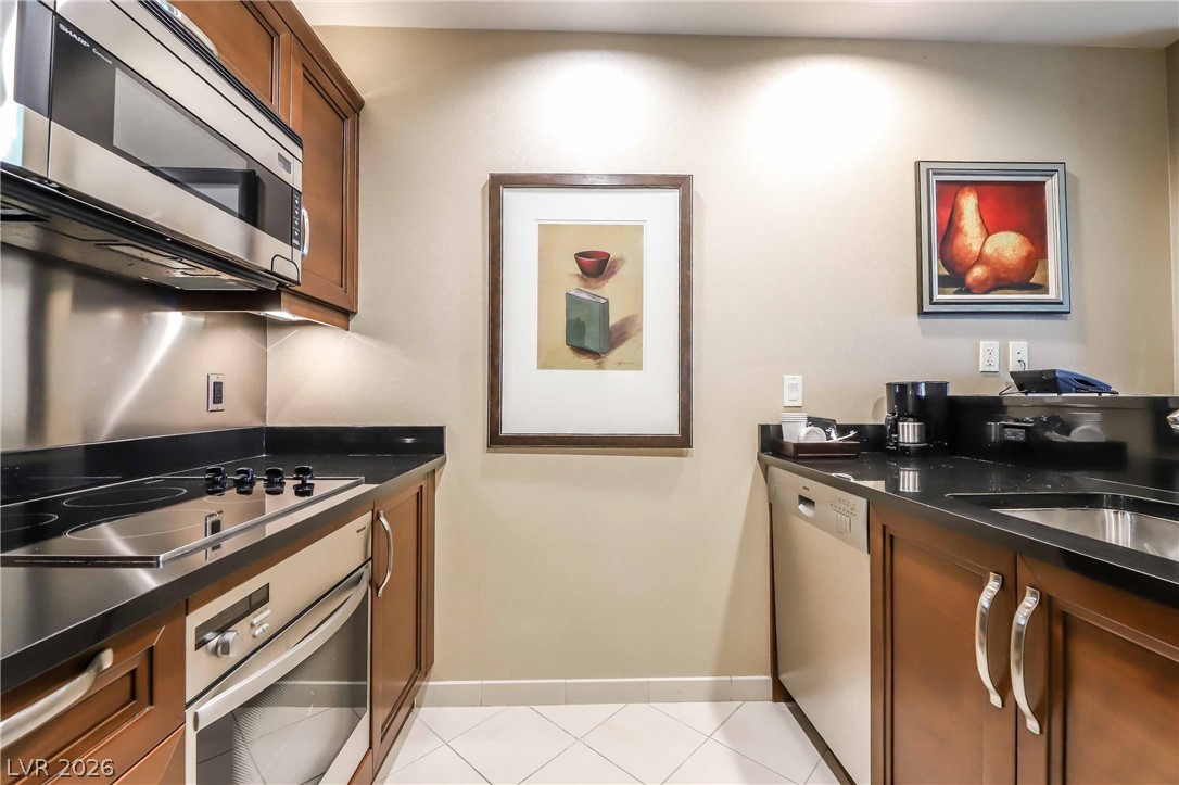 Photo 8 of 19, 135 E Harmon Avenue #3520