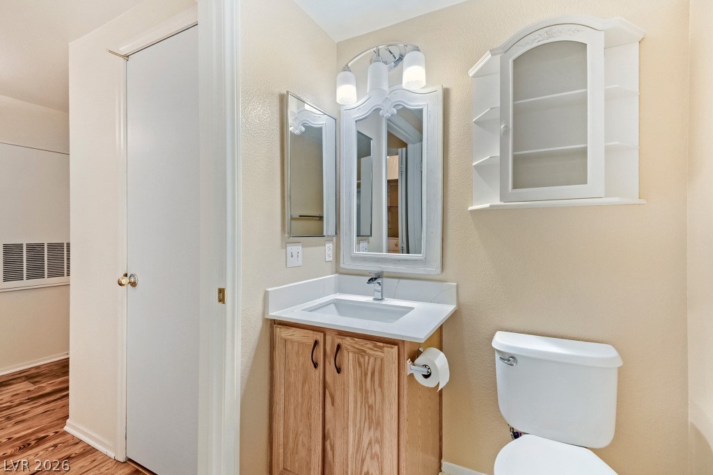 Photo 23 of 32, 2152 Jasper Bluff Street #202