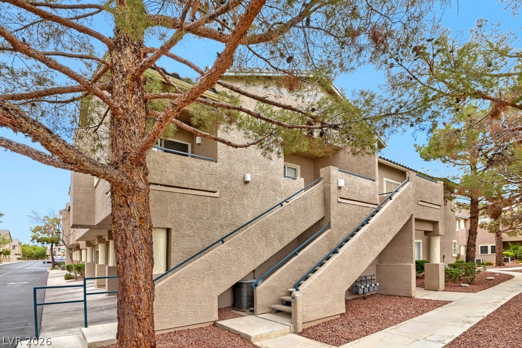 Photo 4 of 2152 Jasper Bluff Street #202