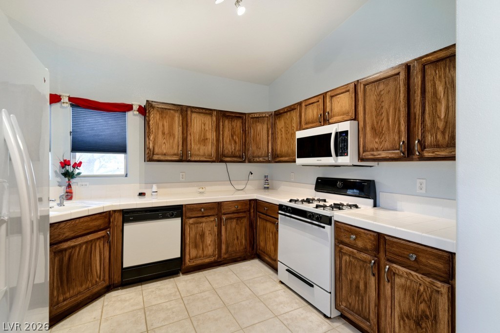 Photo 13 of 32, 2152 Jasper Bluff Street #202