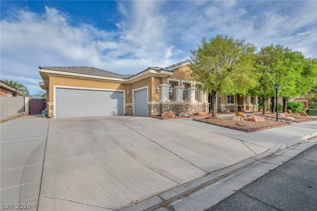 Photo 5 of 8114 Villa Del Cielo Street