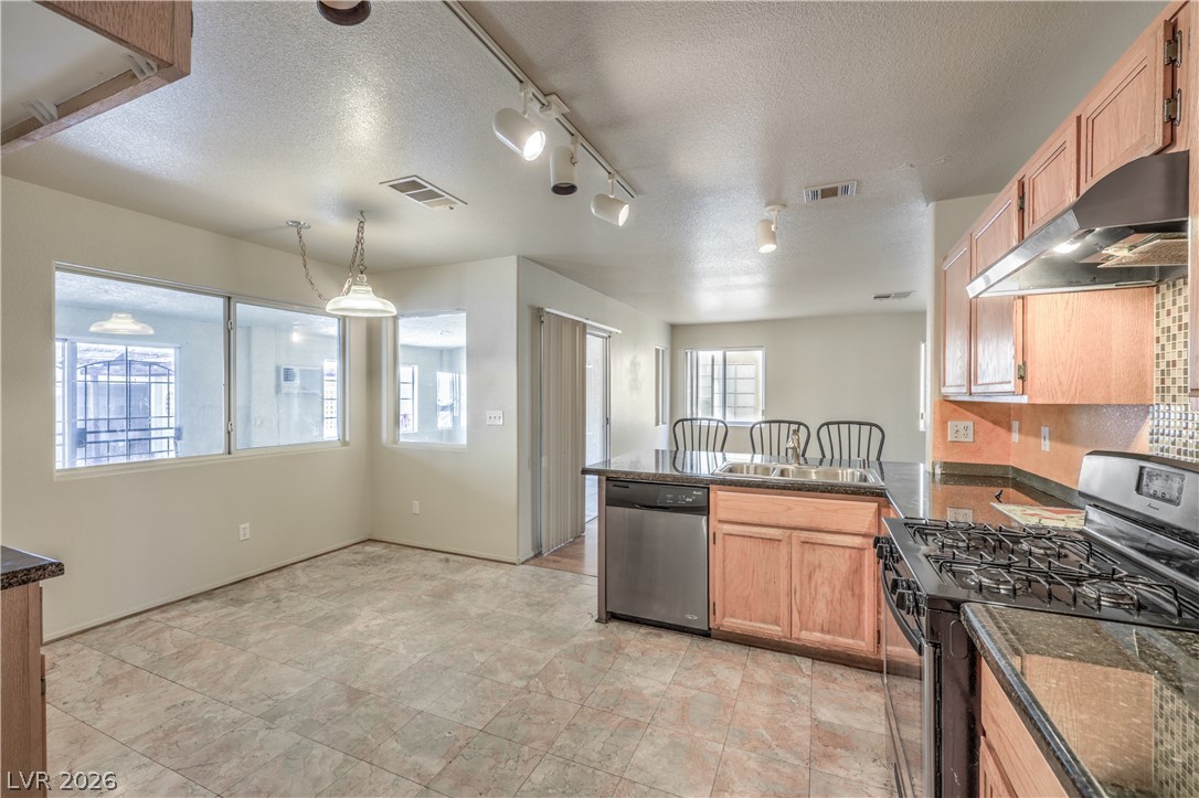 Photo 8 of 30, 6708 Rio Sands Court
