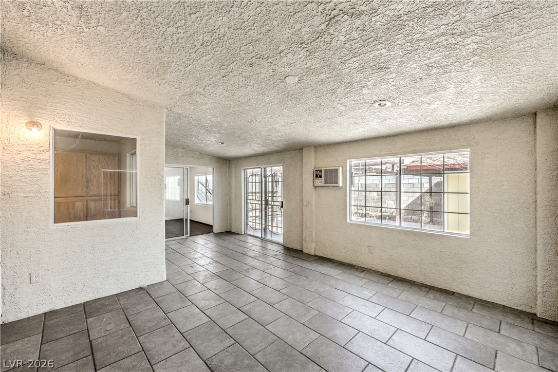 Photo 15 of 30, 6708 Rio Sands Court
