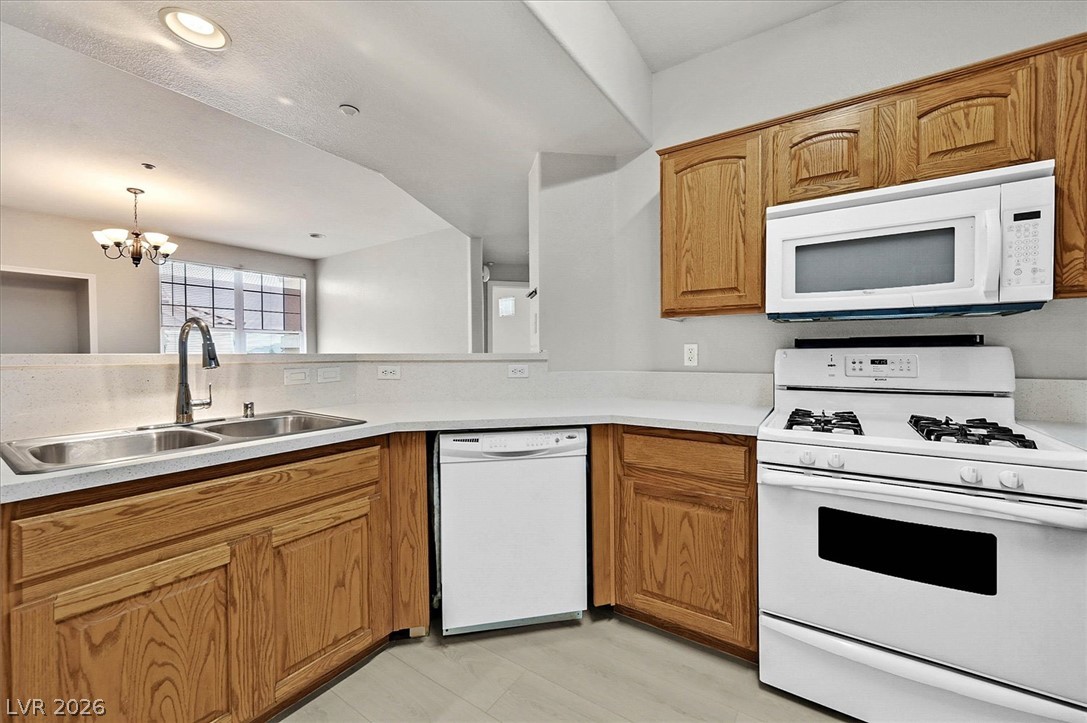 Photo 11 of 30, 5855 VALLEY Drive #2185