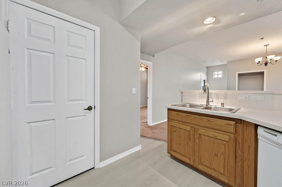 Photo 12 of 30, 5855 VALLEY Drive #2185