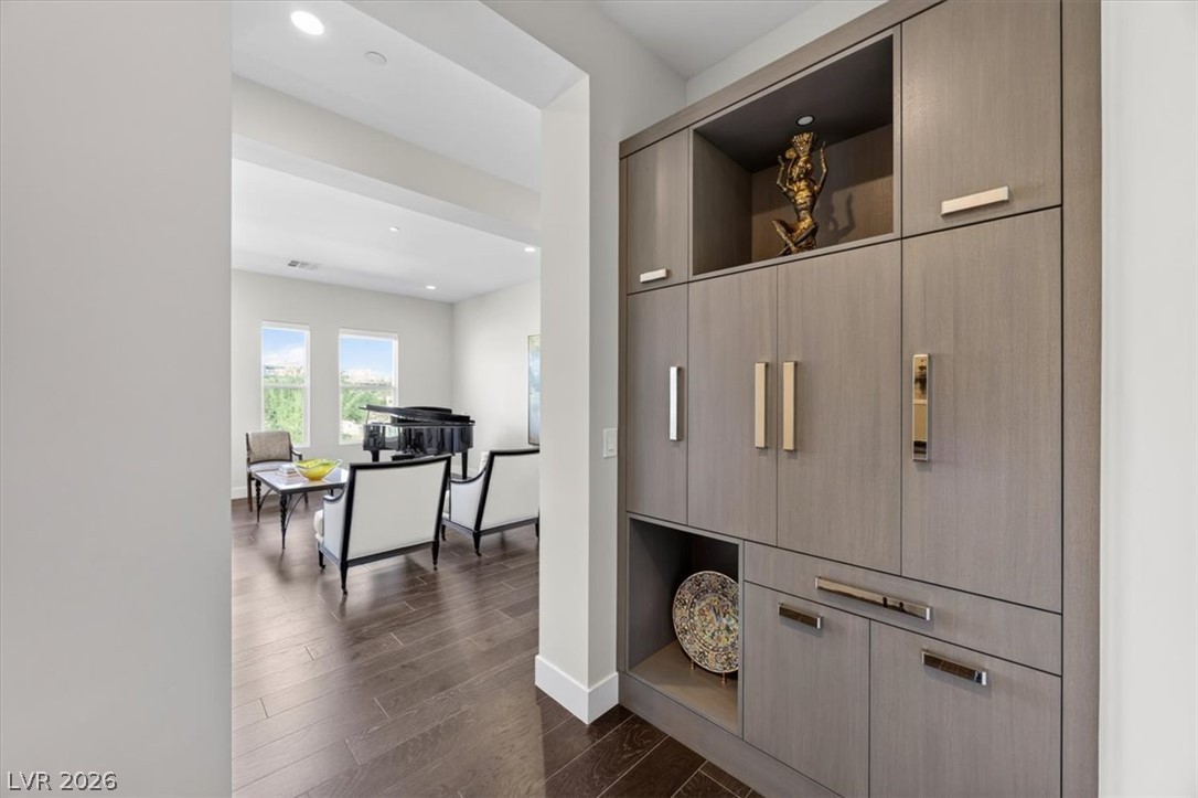 Photo 13 of 59, 11280 Granite Ridge Drive #1048