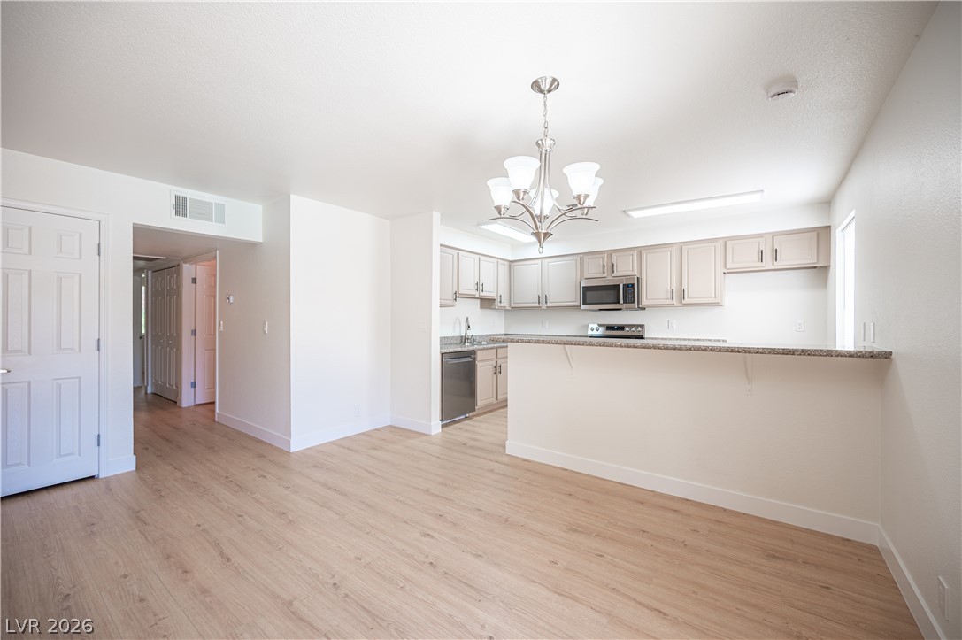 Photo 7 of 27, 4381 Alexis Drive #332