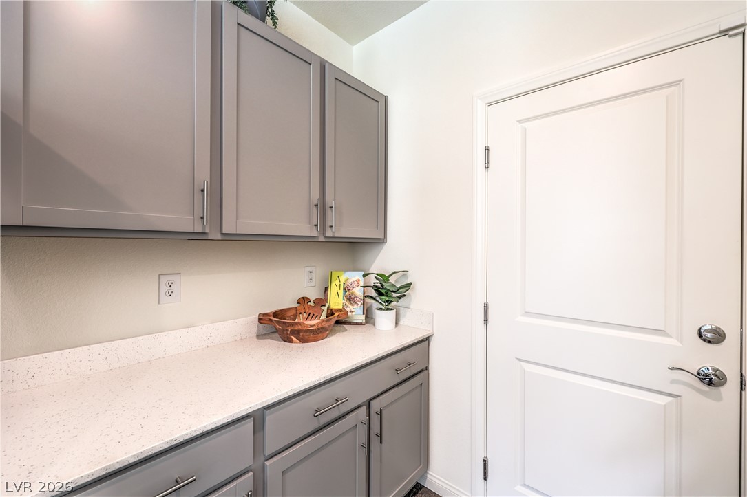 Photo 13 of 42, 1206 Sun Parakeet Drive