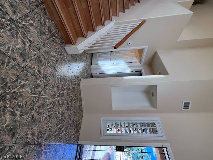 Photo 5 of 8973 Edgeworth Place