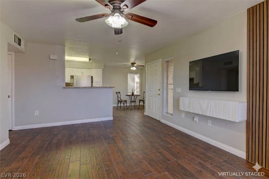 Photo 6 of 26, 5710 E Tropicana Avenue #1053