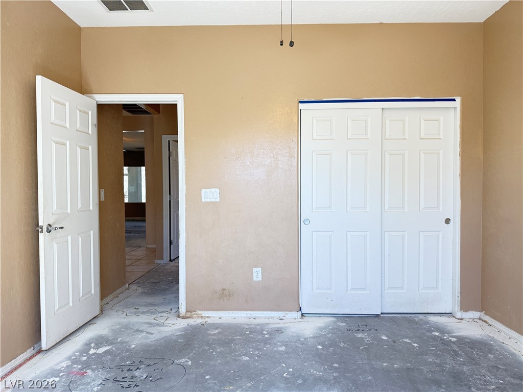 Photo 6 of 24, 7528 Chaffinch Street