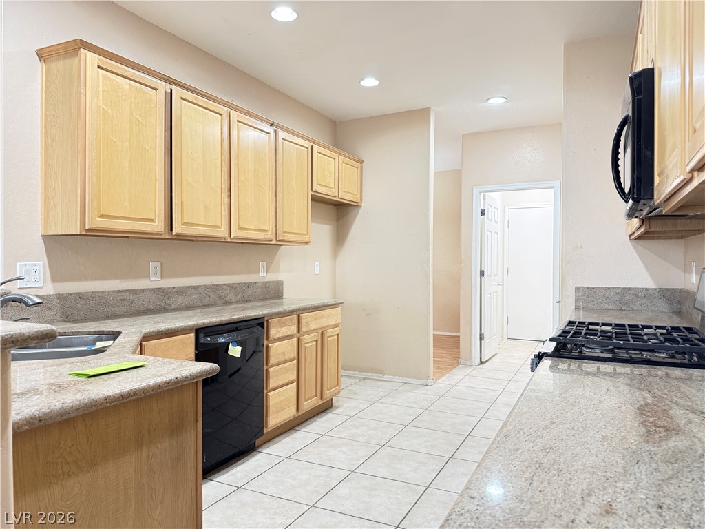 Photo 15 of 24, 7528 Chaffinch Street