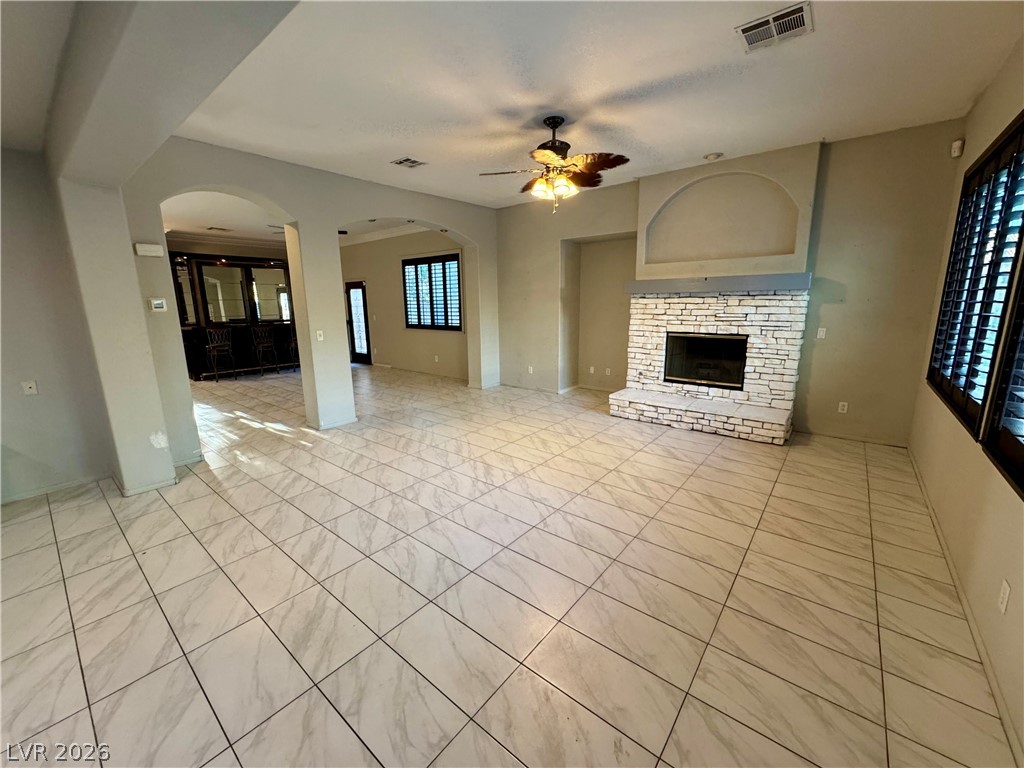 Photo 6 of 35, 2539 Carmona Circle
