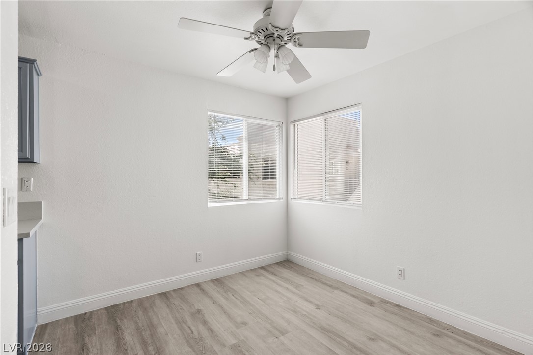 Photo 8 of 33, 1842 N Decatur Boulevard #201