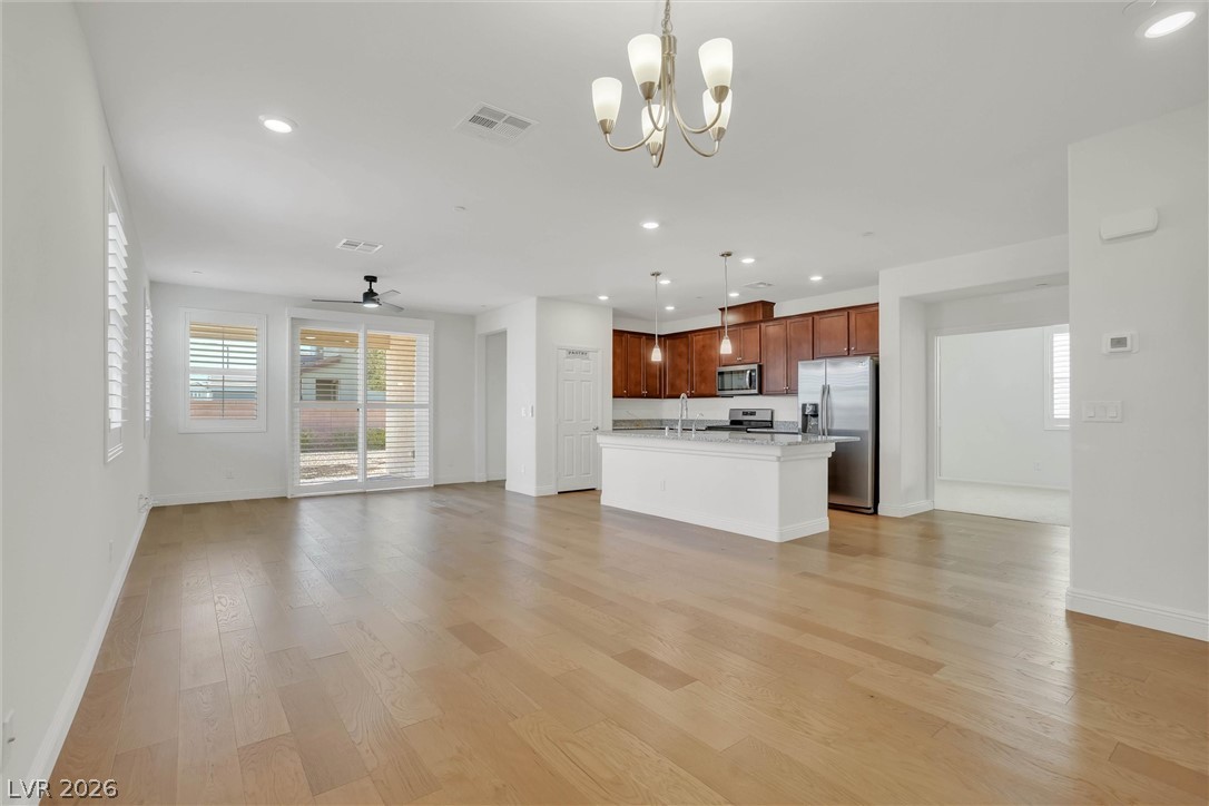 Photo 6 of 35, 3199 Casalotti Avenue