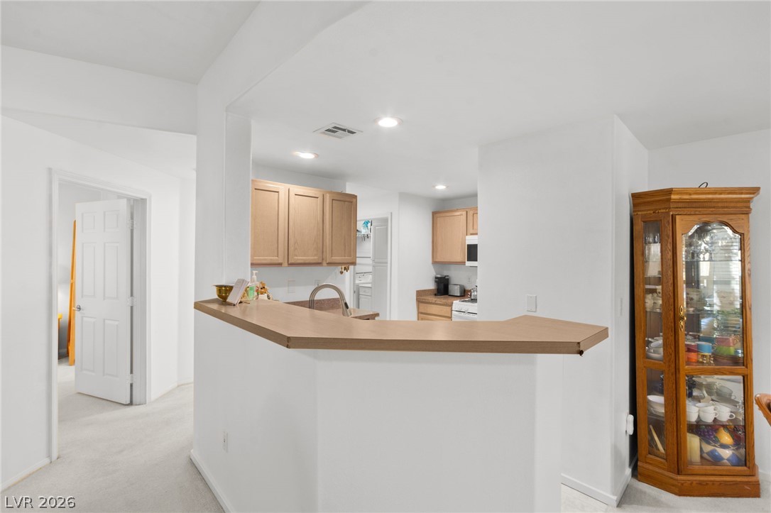 Photo 16 of 46, 8709 Red Rio Drive #104