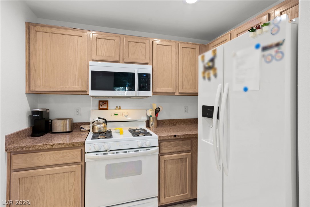 Photo 17 of 46, 8709 Red Rio Drive #104