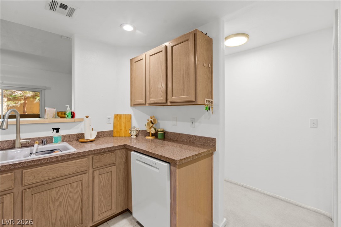 Photo 19 of 46, 8709 Red Rio Drive #104