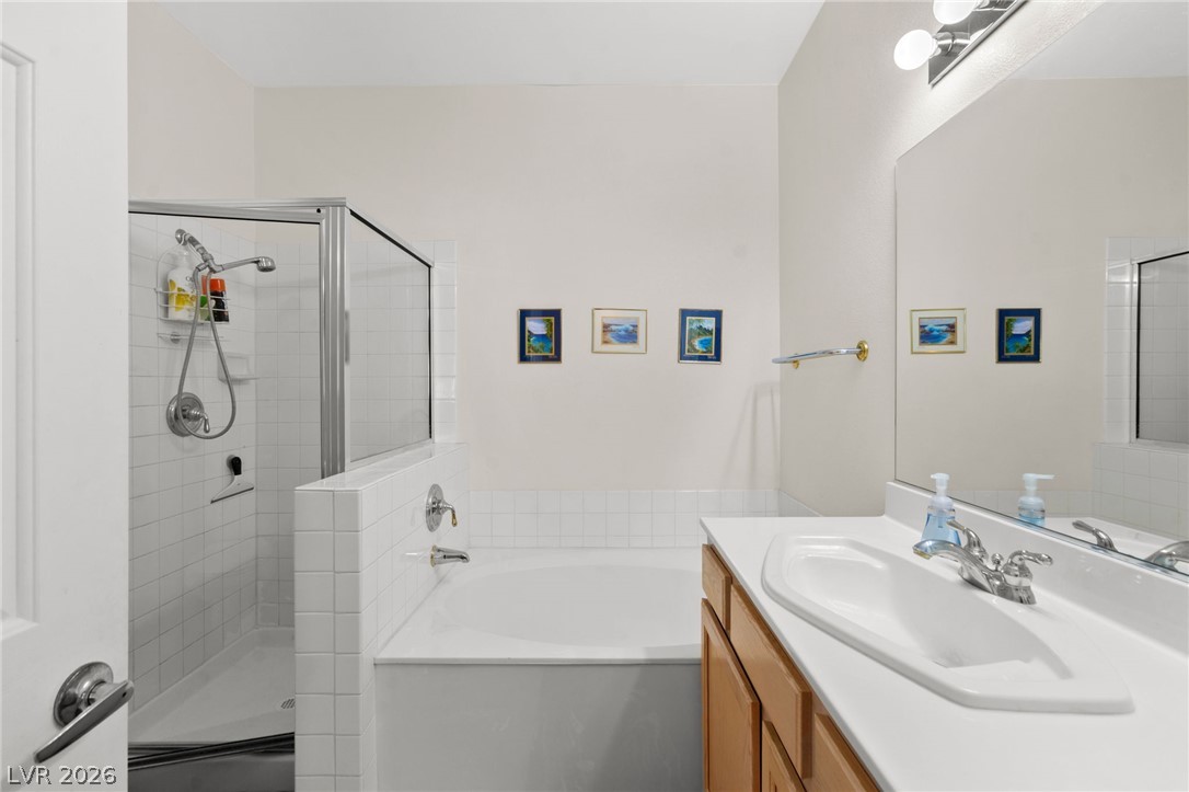 Photo 27 of 46, 8709 Red Rio Drive #104
