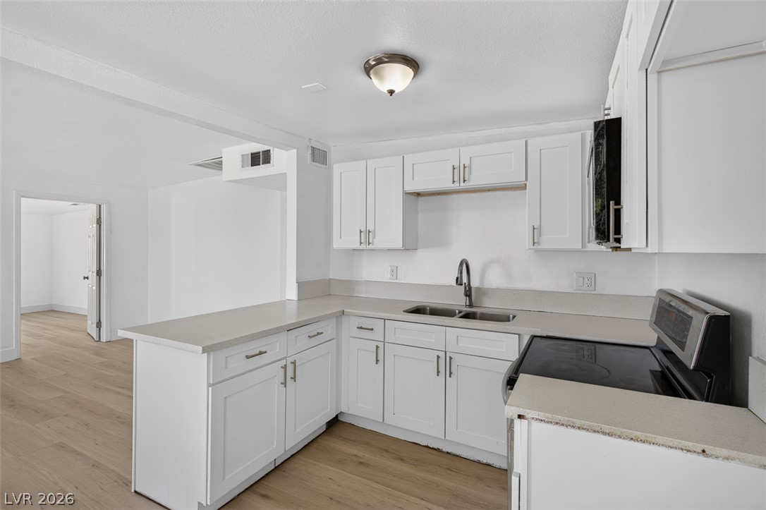 Photo 14 of 37, 1721 Ardmore Street