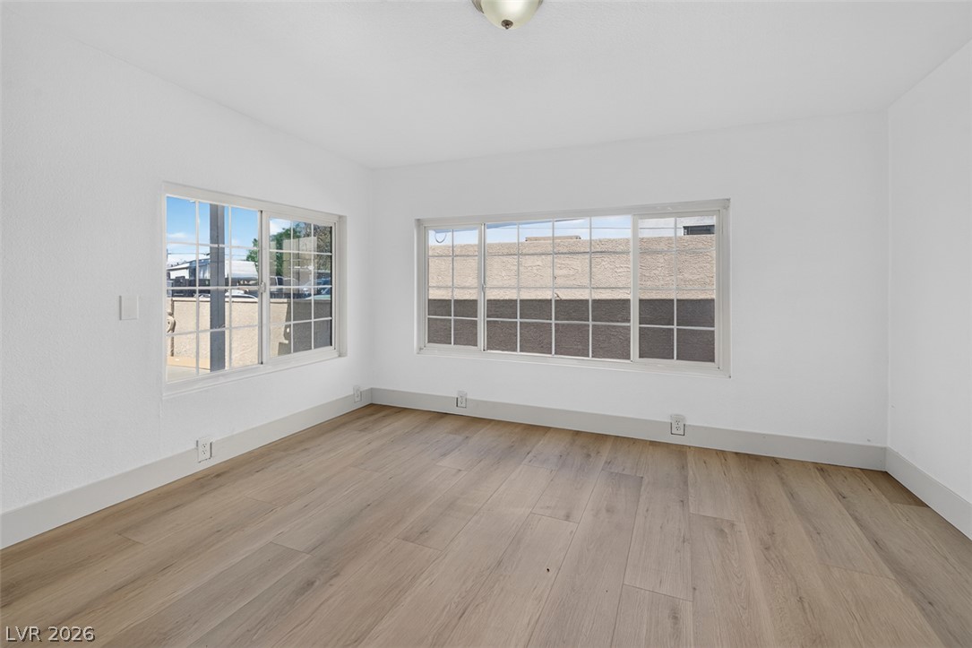 Photo 18 of 37, 1721 Ardmore Street
