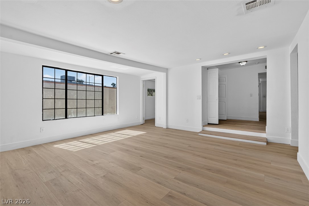 Photo 27 of 37, 1721 Ardmore Street