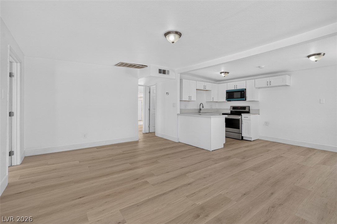 Photo 8 of 37, 1721 Ardmore Street