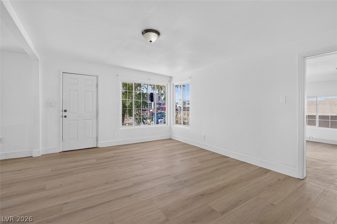 Photo 11 of 37, 1721 Ardmore Street