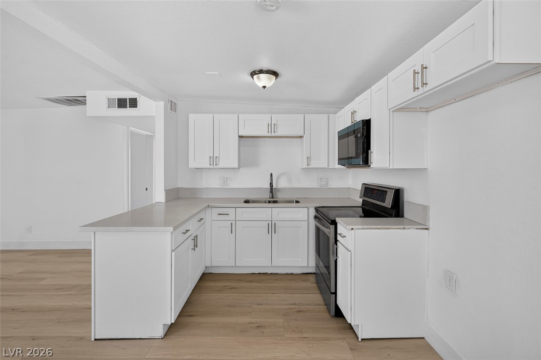 Photo 13 of 37, 1721 Ardmore Street