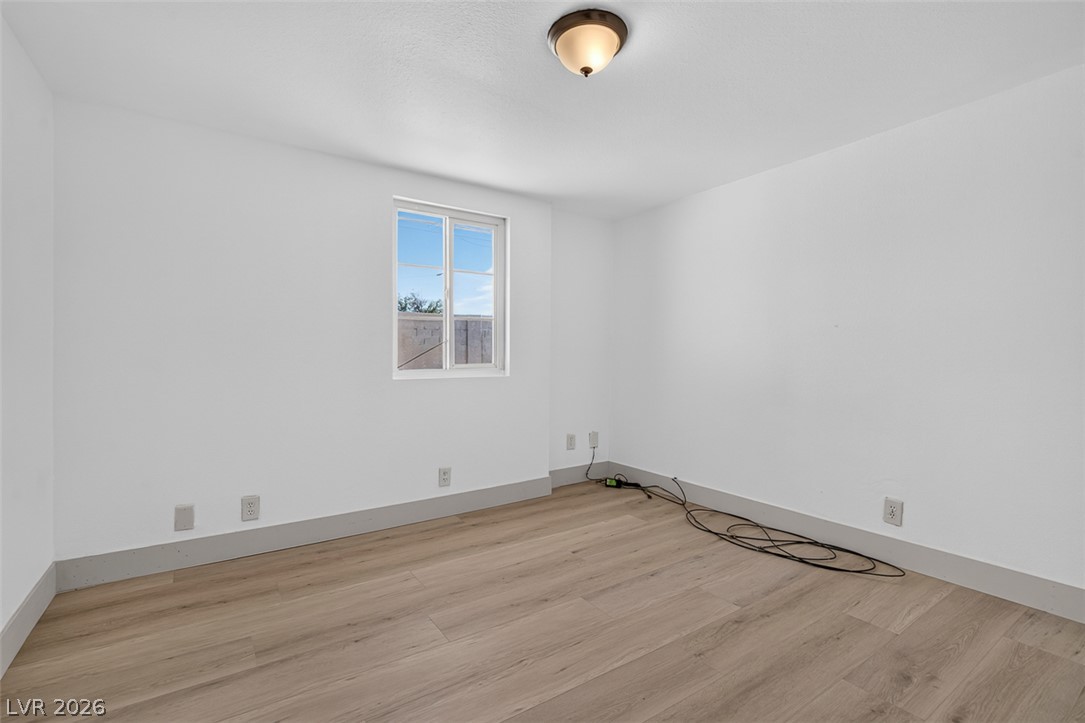 Photo 30 of 37, 1721 Ardmore Street