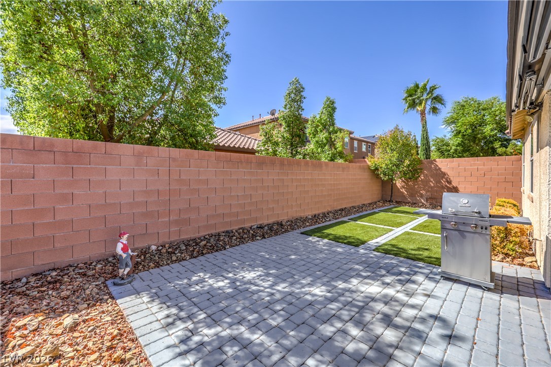 Photo 29 of 31, 9265 Valley Betica Avenue